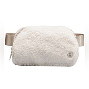 Lululemon Everywhere Fleece Belt Crossbody Bag Cream
